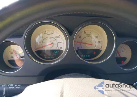 2014 Dodge Challenger Sxt Plus from USA, damaged, VIN 2C3CDYAG6EH142498